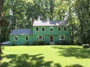 28 Briarcliff Dr, Hopkinton, MA 01748