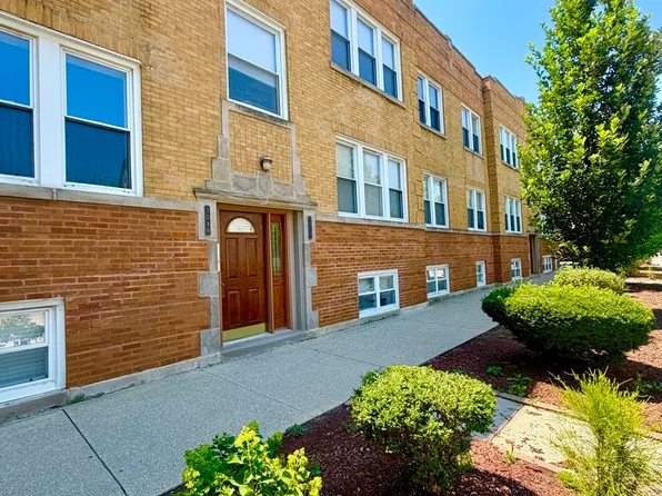 3049 W Grace St #1, Chicago, IL 60618