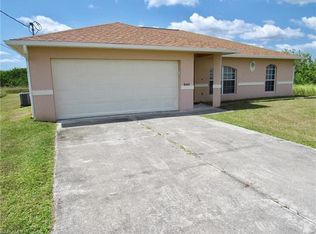 840 Neuse Ave, Fort Myers, FL 33913