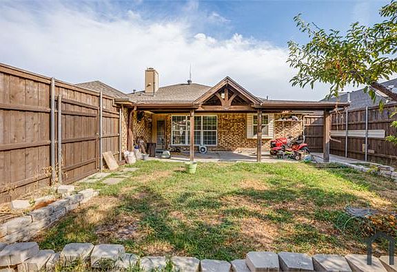 2nd image of 4602 Westlake Dr