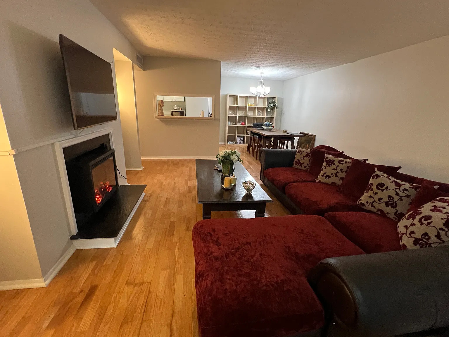 1 bed, 1280 sqft, $2,000 — Photo 2