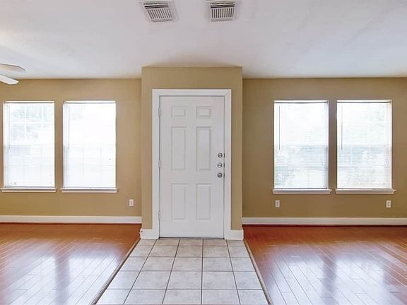 2nd image of 18704 Atasca Oaks Dr