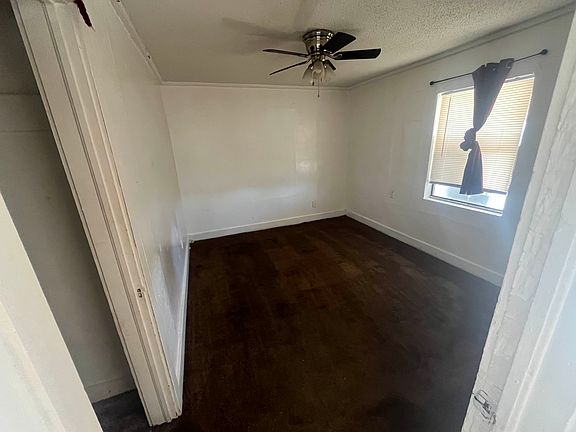 2nd image of 1010 E Brady Ave