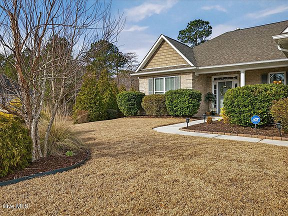 3rd image of 106 Emberwood Drive