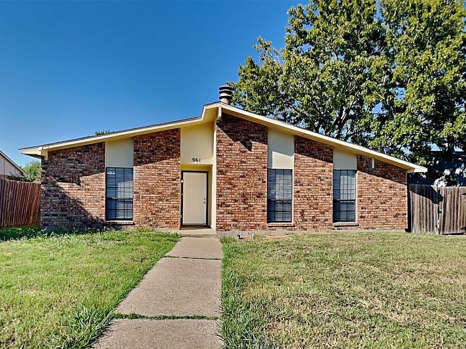 1st image of 961 Longhorn Dr