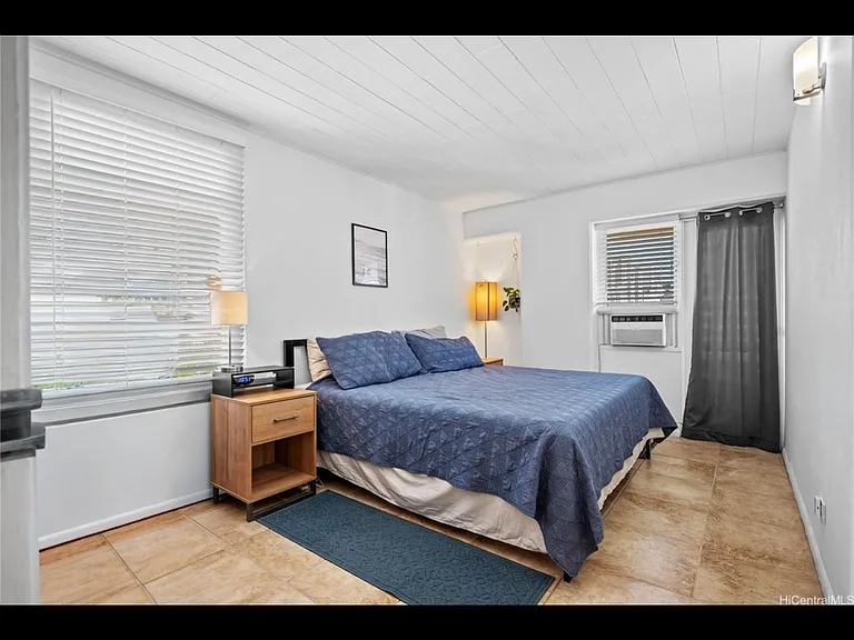 225 Kaiulani Ave #8XX — Photo 14