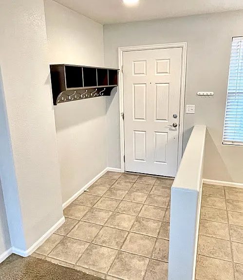 368 Smith Cir — Photo 3