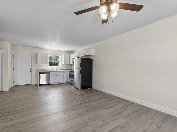 3rd image of 222 Iylas Ln