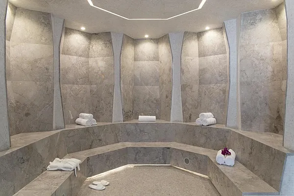 Rented by Bold Marketing | media 12