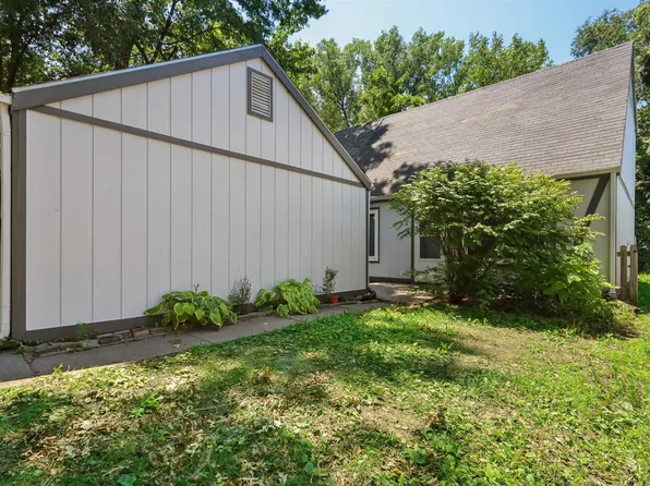 309 Northwood Ln, Lawrence, KS 66044
