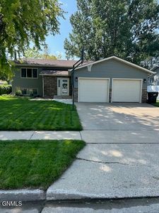 1679 Pocatello Dr, Bismarck, ND, 58504