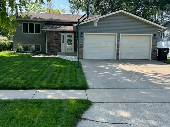 1679 Pocatello Dr, Bismarck, ND 58504