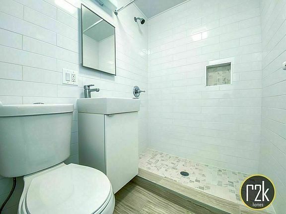 3rd image of 14-36 Astoria Blvd #2D