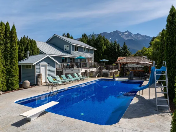 7569 Oberson Rd, Squamish Lillooet, BC V0N 2L1