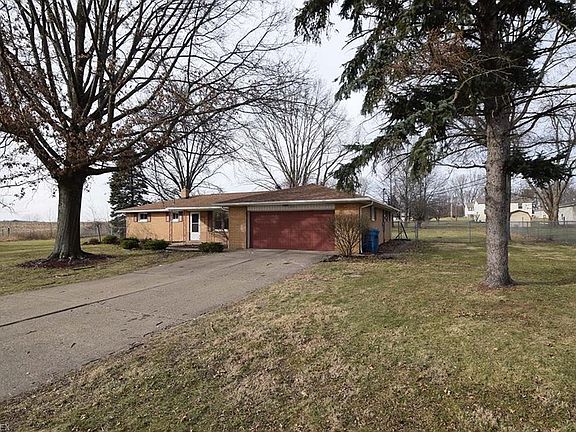 2nd image of 6027 Peach St