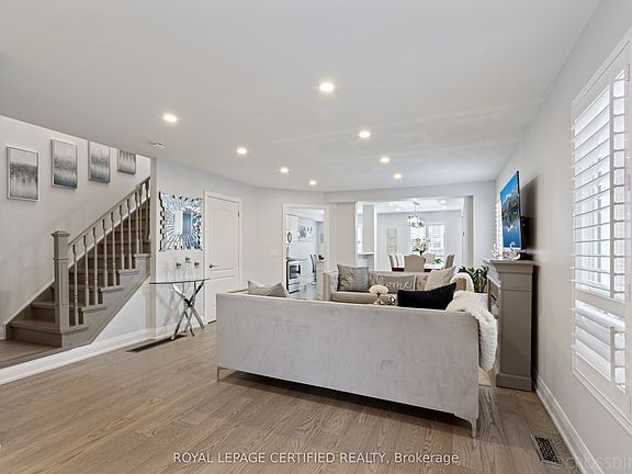 4th image of 3814 Ridgepoint Way