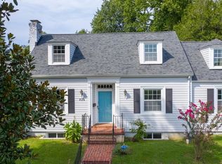 836 Buffalo St, Farmville, VA 23901