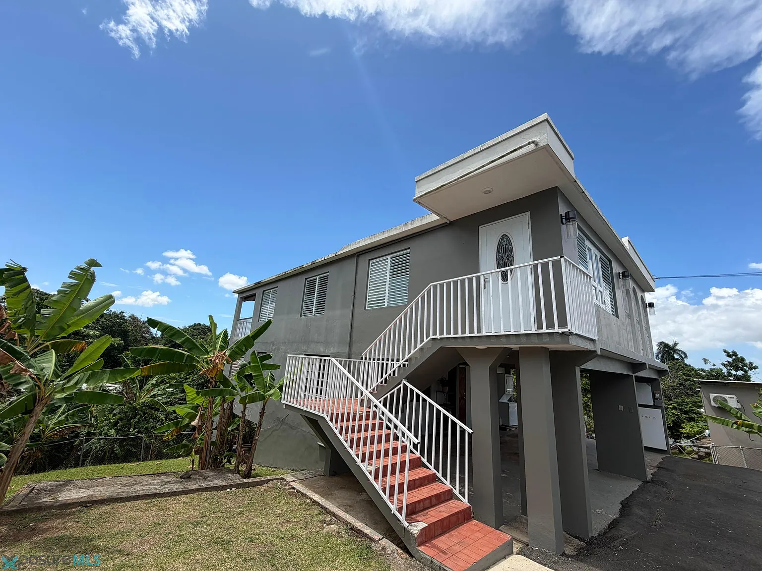 3 bed, 2.0 bath, 1064 sqft, $1,550 — Photo 3