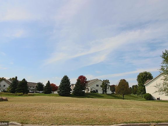 3rd image of 2452 Rushmore Rd