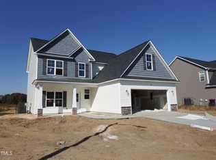 363 Glee St, Hope Mills, NC 28348