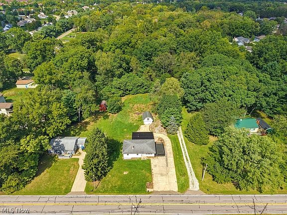 4th image of 2689 Heckman Rd