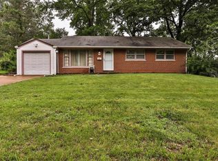 318 Frost Ave, Saint Louis, MO 63135