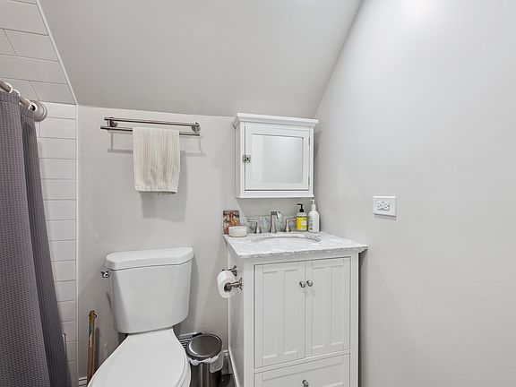4th image of 3571 W Cortland St
