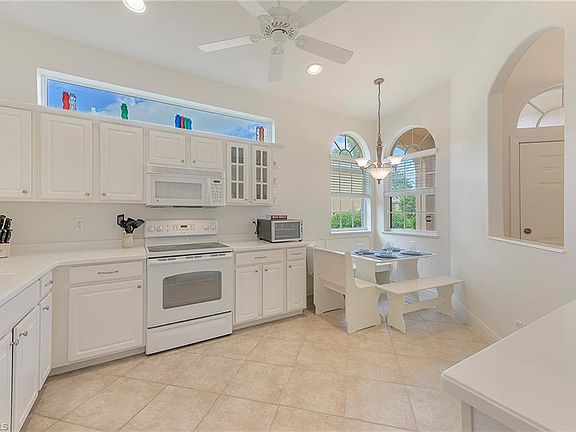 4th image of 15273 Cortona Way