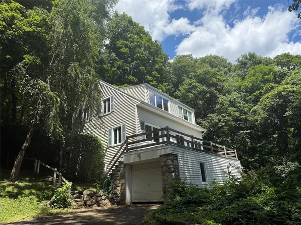 95 Peekskill Hollow Road, Putnam Valley, NY 10579