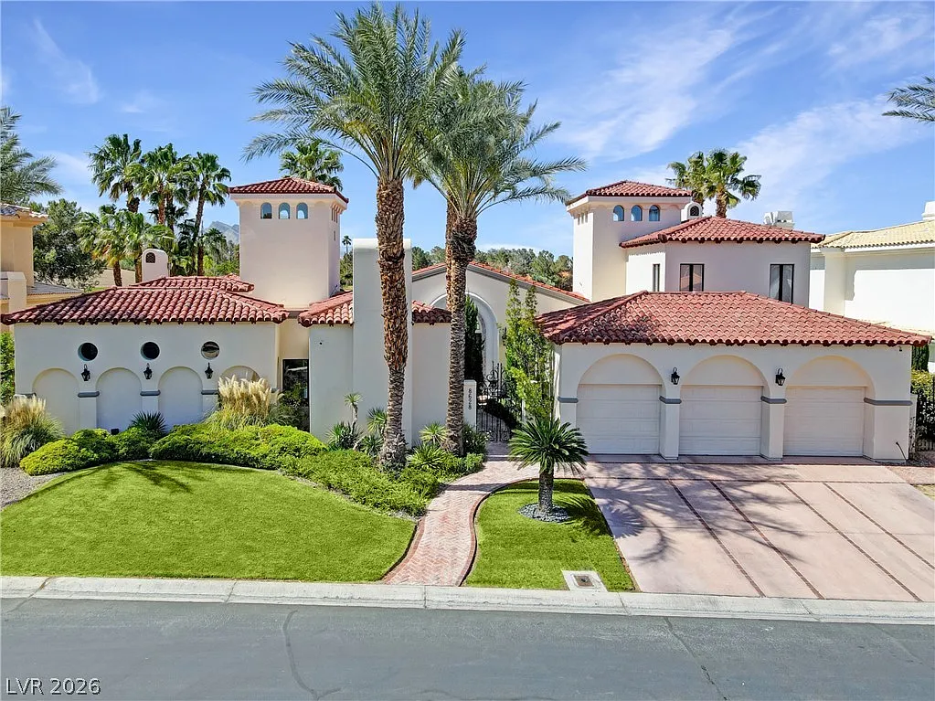 5 bed, 4.5 bath, 5000 sqft, $13,000 — Photo 1