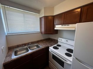 4675 S 38th St #1F, Saint Louis, MO 63116