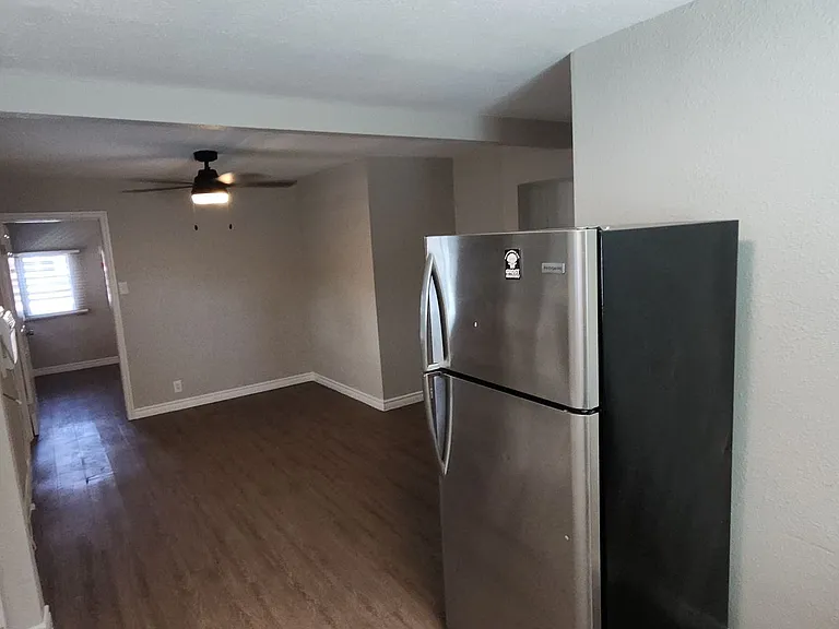 1101 Stewart Ave — Photo 4