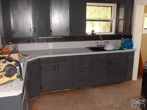 5th image of 509 Dixon St