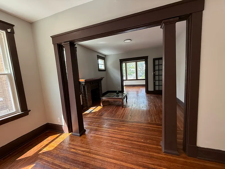 2035 Weyer Ave #5 — Photo 16