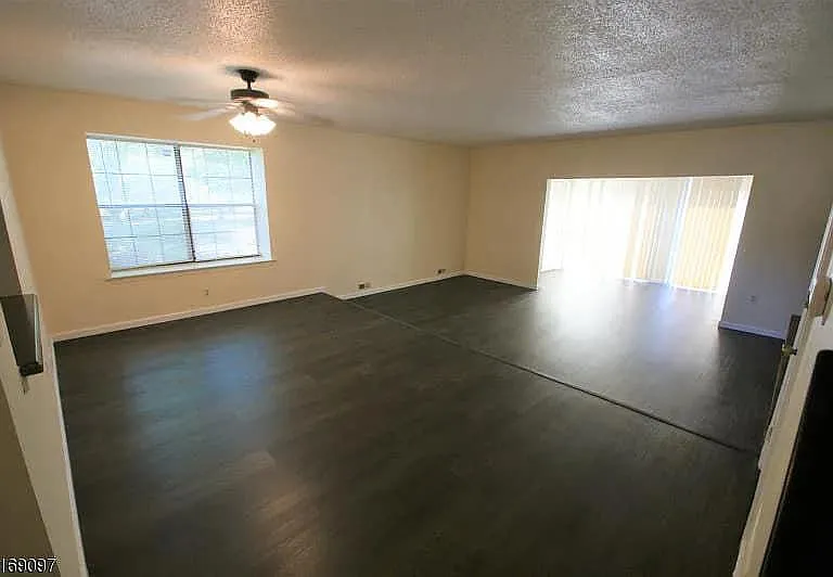 24 Kirby Ln #24 — Photo 4