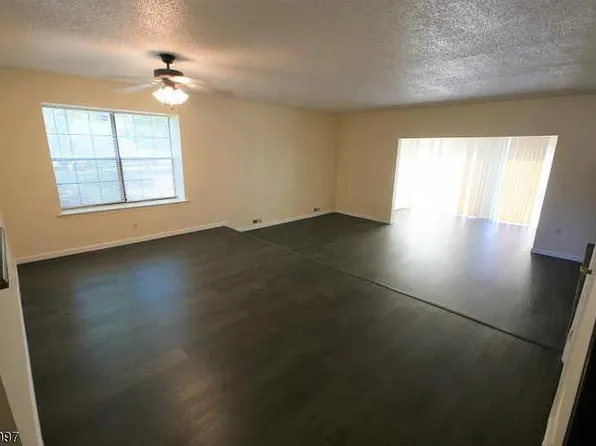24 Kirby Ln #24, Franklin Park, NJ 08823