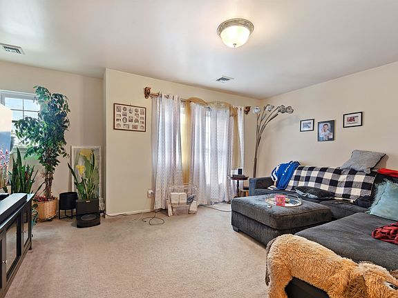 4th image of 574-576 15th Ave