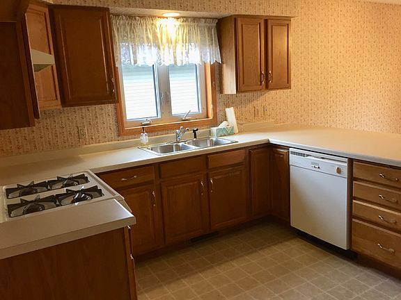 Kitchen stove dishwasher