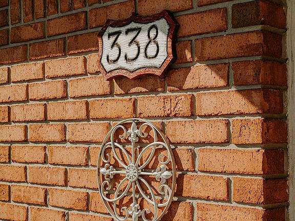 4th image of 338 Denver Pl SW