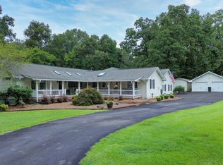 1307 Floyd Springs Rd NE, Armuchee, GA 30105