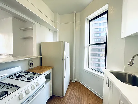 Rented by Ovation Properties, LLC | media 14