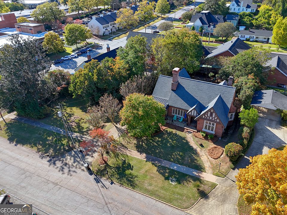 1st image of 1007 4th Ave