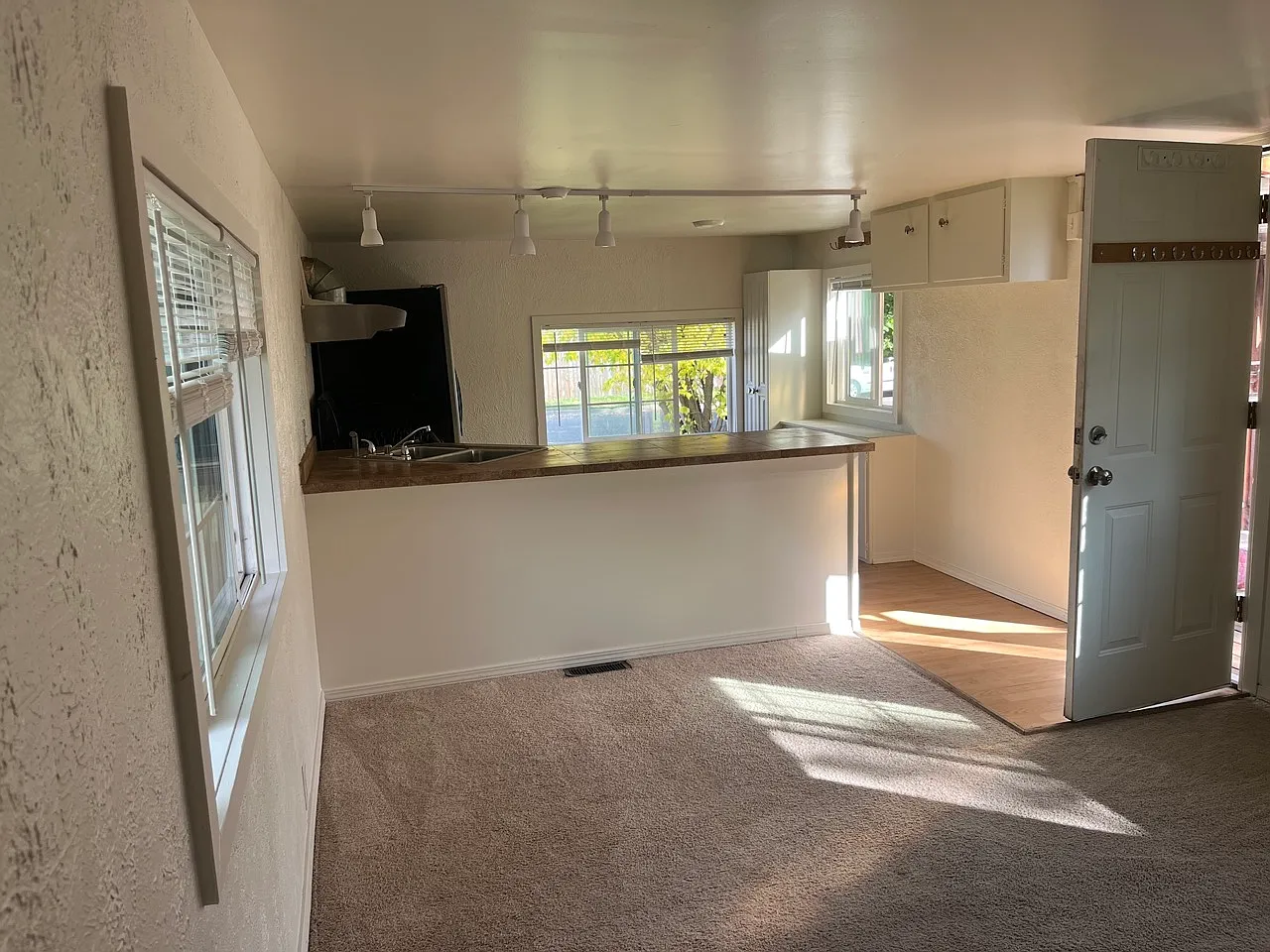2 bed, 575 sqft, $1,495 — Photo 4