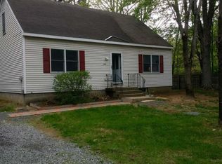 581 Saratoga Rd, Glenville, NY 12302