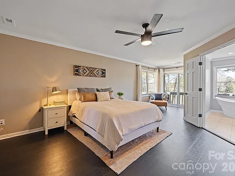 22 Honeysuckle Ln — Photo 3