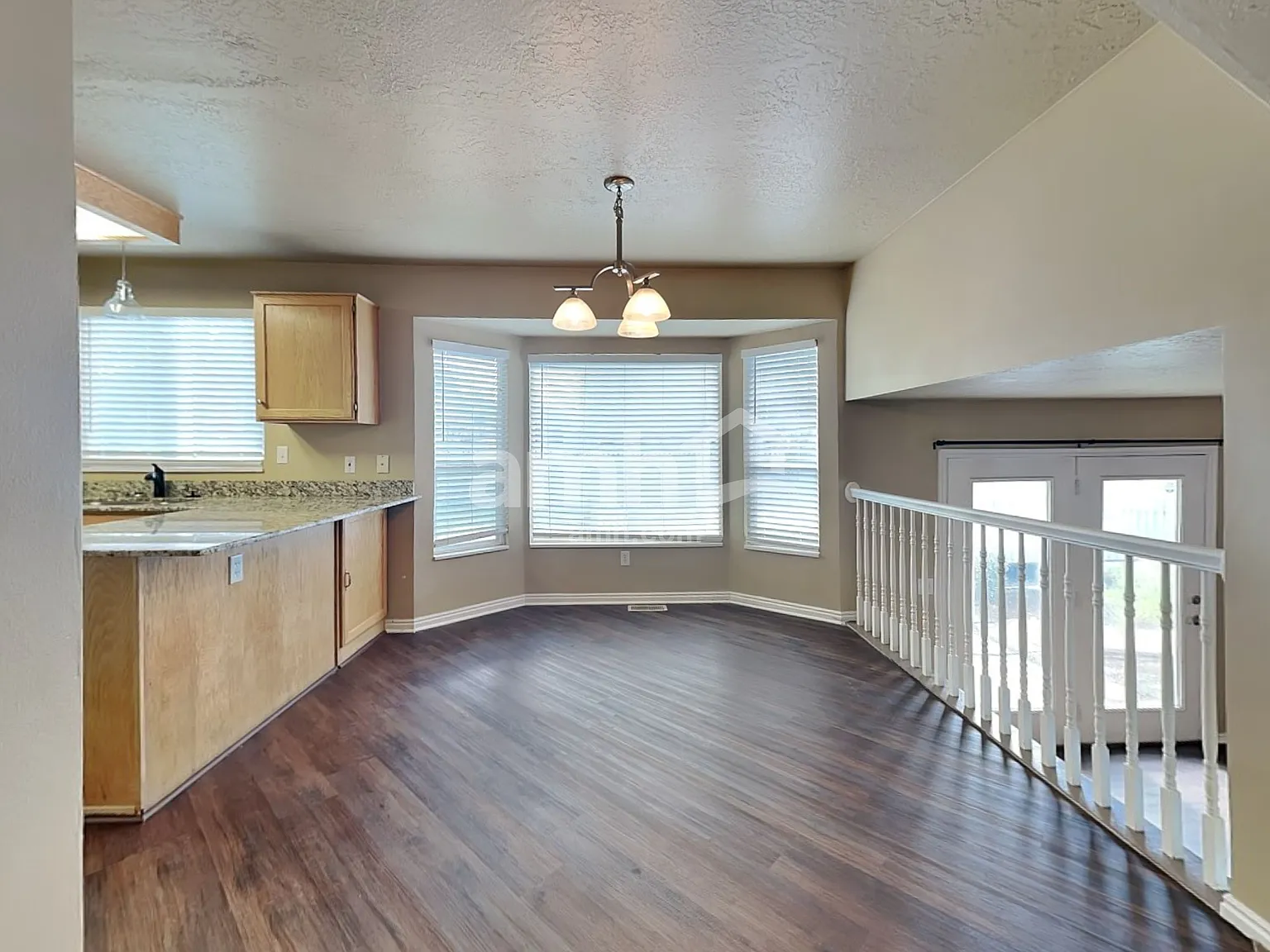 4 bed, 3.5 bath, 2809 sqft, $3,000 — Photo 4