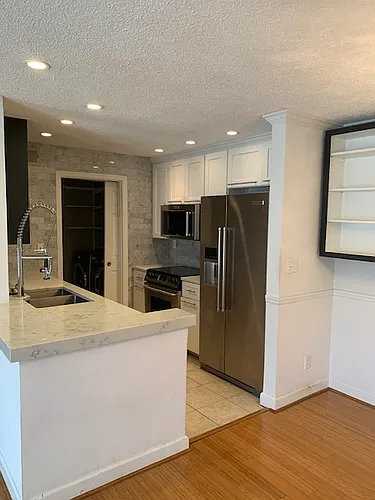 613 Granville Ct #613 Photo 1
