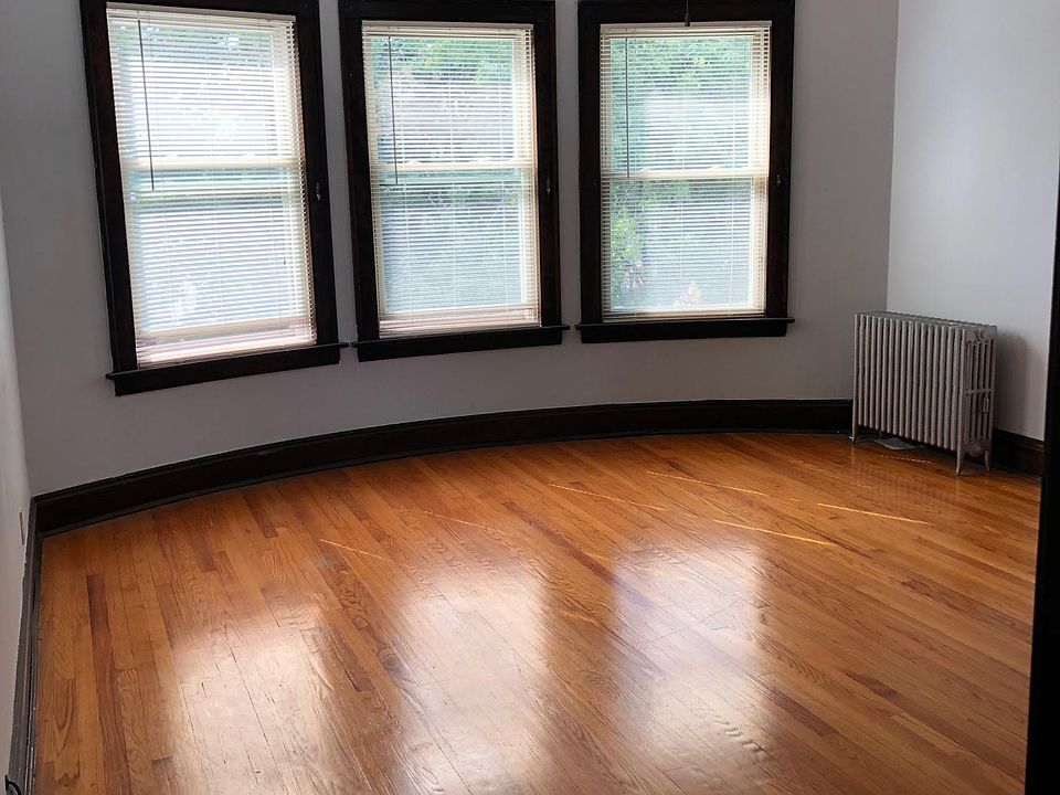 Front room/Living room