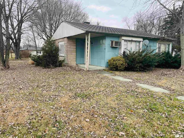 500 W Monroe Ave, Farina, IL 62838