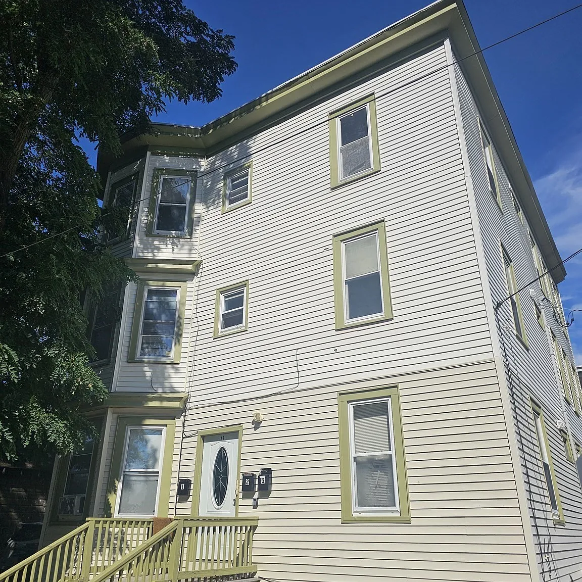 3 bed, 1.0 bath, $2,500 — Photo 1